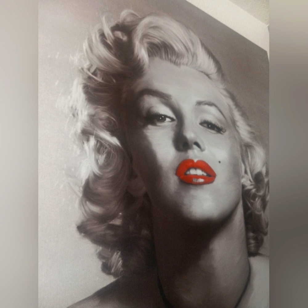 Marilyn Monroe Black and White Portrait Canvas. Red Lipstick. BEAUTIFUL!